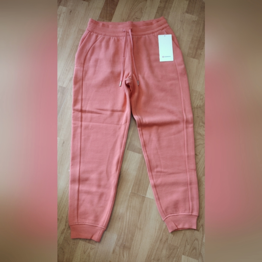Lululemon Scuba High-Rise Jogger NWT